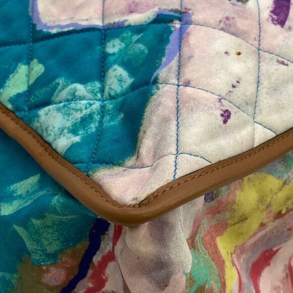 Chanel Watercolor Vintage Bag Graffiiti Tote Rare 2011 Shoulder Purse Rare CC - Picture 13 of 15